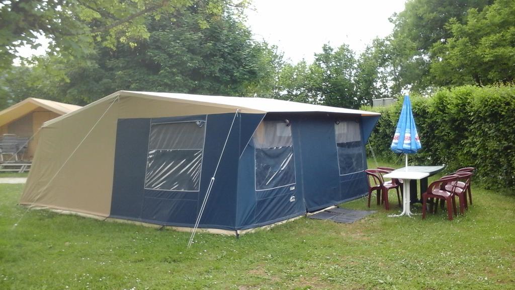 ホテルCamping Les Champs Fleuris デュアン エクステリア 写真