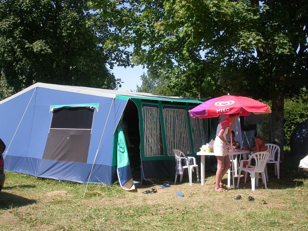 ホテルCamping Les Champs Fleuris デュアン エクステリア 写真